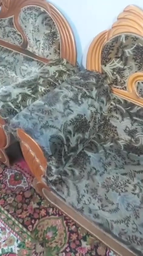 اثاث مستعمل للبيع
***********
