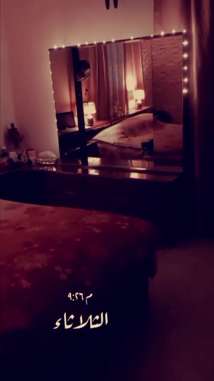 السلام عليكم غرفه بدون كنتور فقط جربايه وكومديات وميز زاويه وميز تواليت مستعجله على بيعتها ب ٢٥٠ وبيها مجال ان شاء الله للاستفسار التواصل مع الرقم ***********
