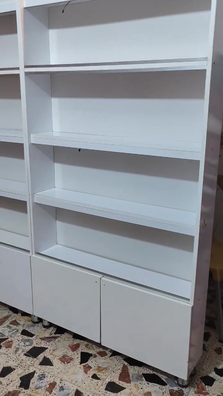 السلام عليكم عندي عارضات موبايل للبيع بيهن جامان سلايت بس بيهن نقص جامه فقط  مكاني الحسينيه ***********

