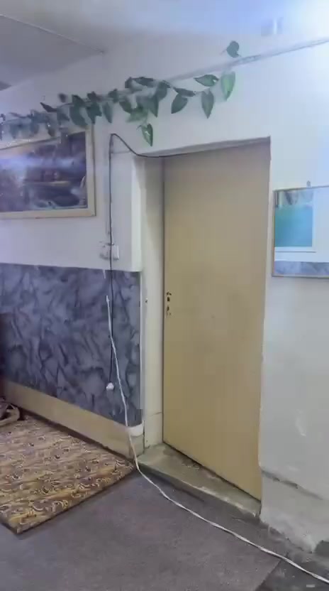 بيت للبيع في بروانه قرب اعداديه صناعه بروانه بظهر السوق منطقه خدمات كامله طابو صرف بظهر عدنان المخلف تبليط مساحه 721 وبي نص وادي لجوا مع البيت السعر 45 وبي مجال ولا اكو سياره اميرهم بيا مراوس حسب الاتفاق ان شاء الله اول اتصال على الرقم ومرفقاتهم صور الدار***********
