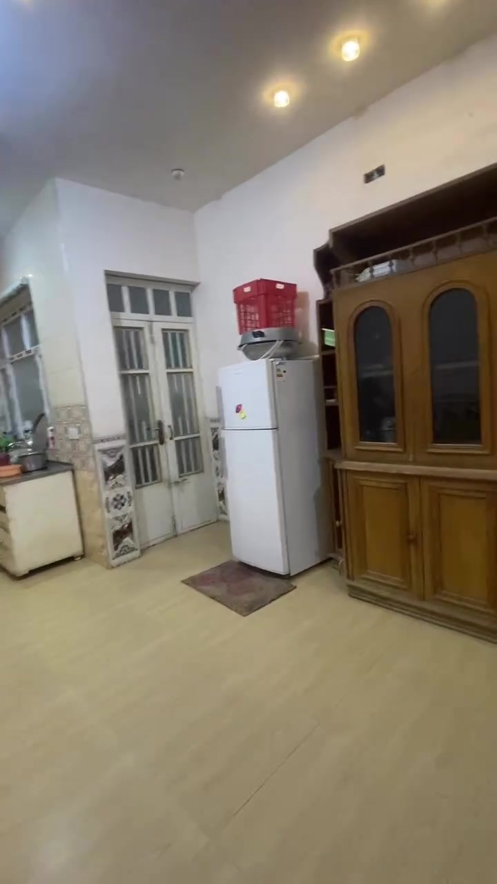 ‏ سلام عليكم ورحمة الله وبركاته
‏ ‏ ‏ ‏بيت للبيع أبو غريب شارع كاتب عدل الزيتون الجديدة مساحة البيت 125  /5*25
‏￼ نقص الواجهة ‏ فقط باقي للاستفسار مثل ما موضح بالفيديو
‏الاستفسار من 
صاحب البيت
‏***********
‏ *********** ￼
￼
