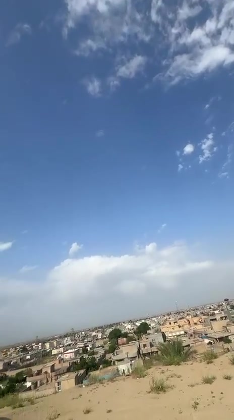 سوناتا 2015 وارد امريكي
لون ماروني 
بسمي تحويل ثاني يوم
بيها قطع صبغ ( ابيع صبغ حزام ) 
محركه مجفت وخير من الله قطرة دهن ما ينقص
صدرها ع ايدي مبدل كلة بلادي
بيهة منظومة غاز ايطالية 
مكاني بغداد الزعفرانية 
اسعر 105 ورقة يعني شدة وخمس ورقات وبي مجال بسيط 
رقم الهاتف ***********
متوفر واتساب
