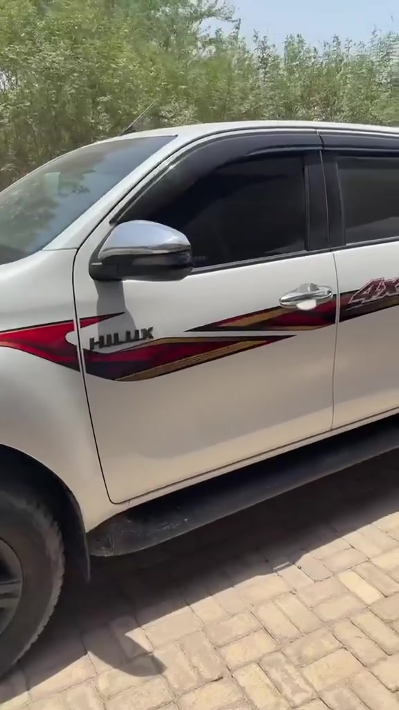للبيع سيارات تويوتا نظيف ومكفول موديل 25 فور ويل موجود حاليا بالامارات الي يريد يراسلني واحده او مجموعه تصل لك فقط بدون ارقام
*********** الزبيديه
