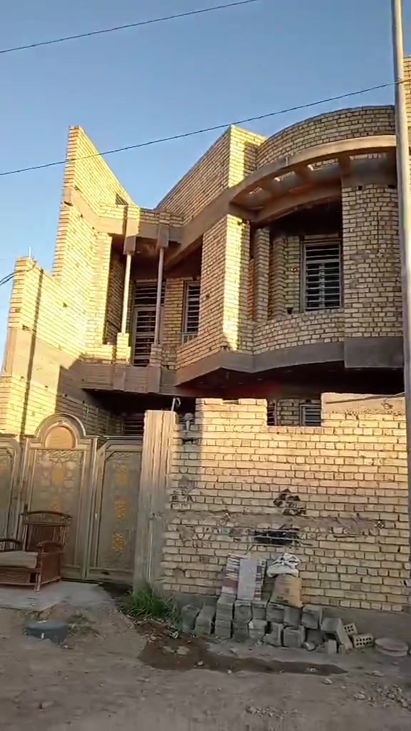 لبيت وقطعه على شارع 40قرب عماره الجنابي للبيع وكلشي متوفر يمك ماركت دجاج وطماطه وخيار مال الديره وركي ع سچين
للأتصال ***********
***********

