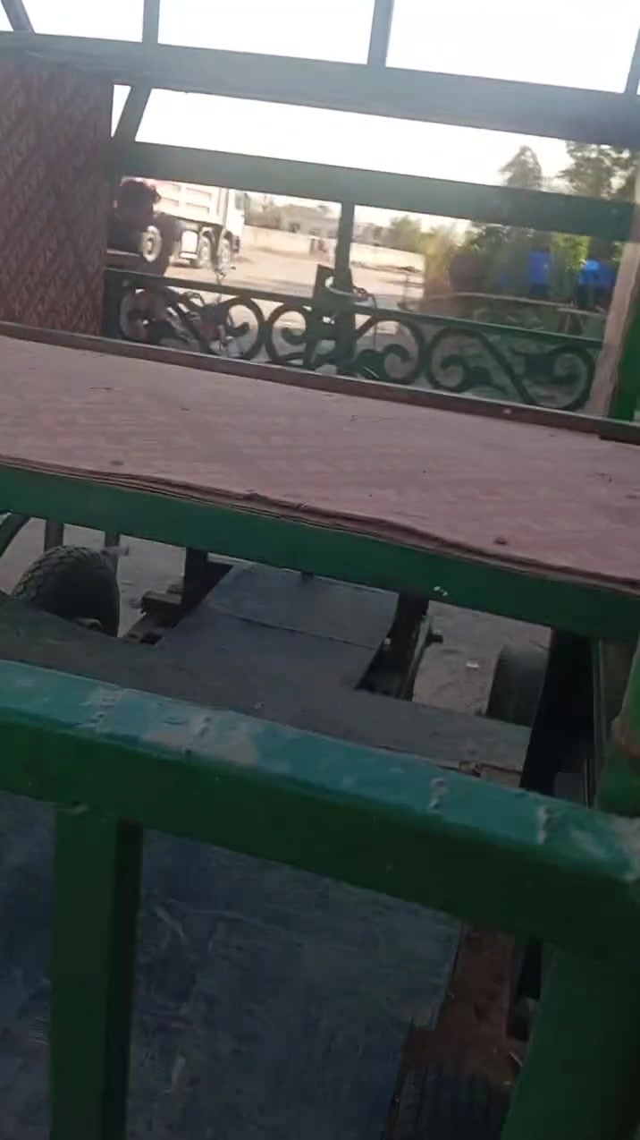 السلام عليكم عربانه للبيع الاستفسار ***********
