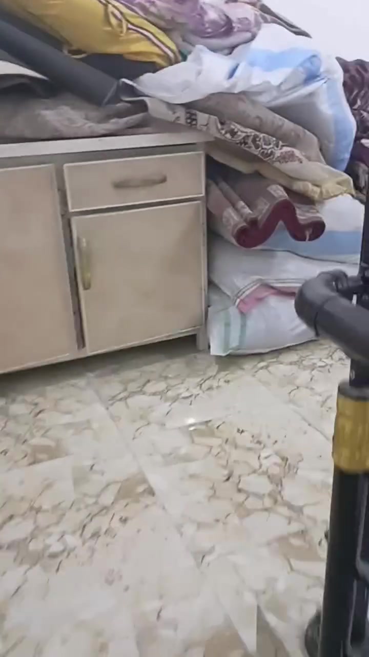 +9647715110973
السلام عليكم 
بيت طابو زراعي سند 25 منطقة البلديات- شارع المصرف ضياء الحلفي
البيت يبعد خمس افرع عن الرسمي  ومقدمين على معاملة تطويب
مساحة البيت 100 متر 5×20
البيت مسلح وكامل من فوك ليجوة وبناءه حديث2020 
البيت عبارة عن طابقين ونص صالة جبيرة واستقبال  وحوش الطابق الثاني غرفتين سويتات مثل ما موضح بالفيديو بالاضافة للطابق الثالث بي غرفة ايضا سويت وسطح وبيتونة
 وخدمات المنطقة من تبليط ومي ومجاري تجي وتشوف بعينك،المنطقة كلش راقية وما ناقصها اي شي
***********
للاستفسار ذن ارقامنه
