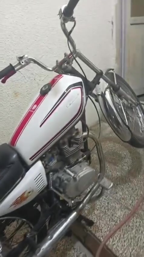 موجود ماطور حربي نامي برو 4كير الماطور نضيف ما بي شي السعر 240 الف ومجال بسيط رقم التواصل واتساب ***********
