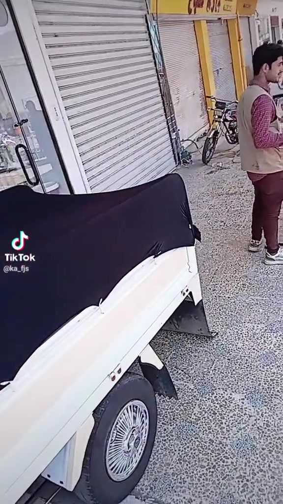 ستوته للبيع موديل 2024 ستوته كلها شرط اكسن وشاصي ومكينه كلها شرط سعرها ستوته مليونين و600وبيه مجال ***********
