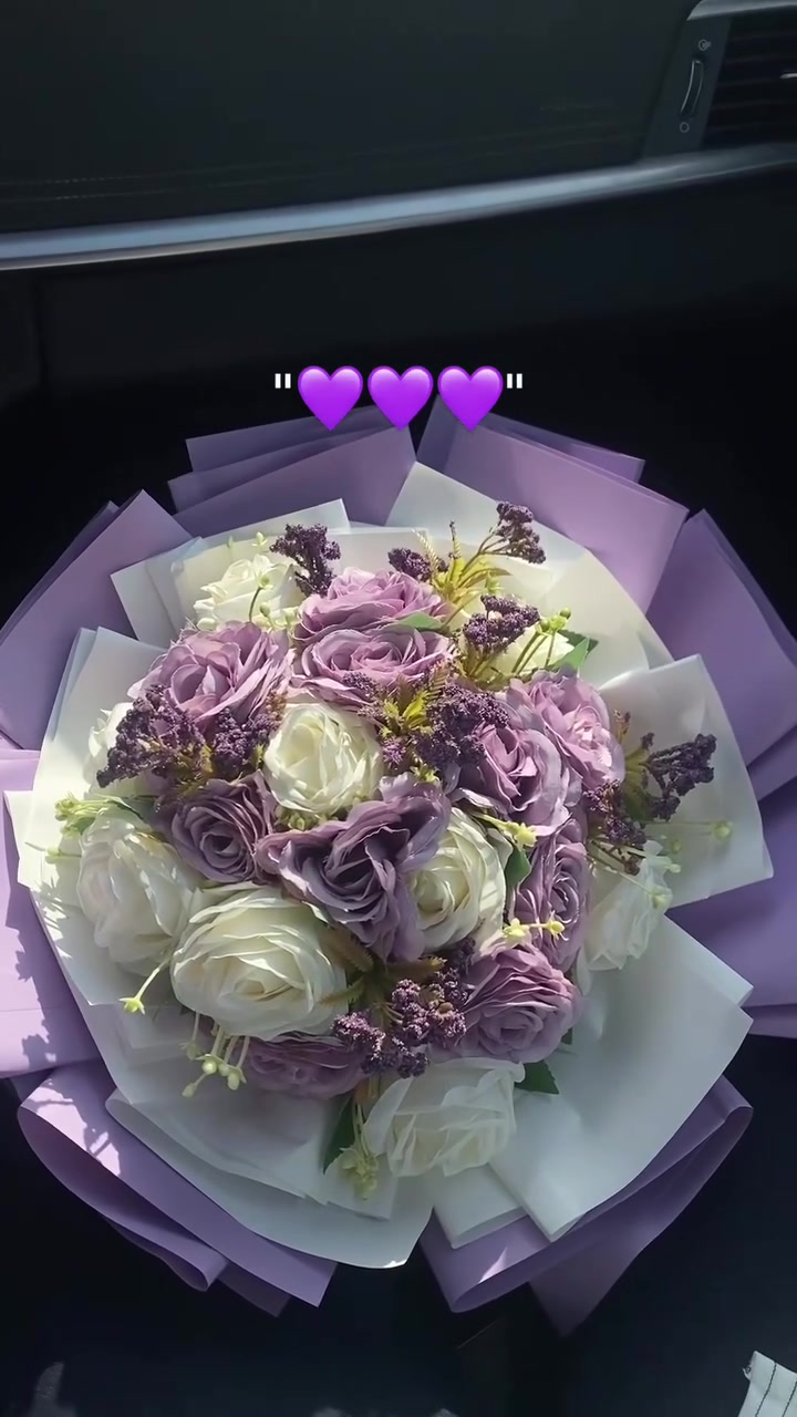 بوكي خطوبة 🥹💕 بنفسجي.
.
.
.
.
.
.

#بوكي #ورد #بوكيات #وردطبيعي #وردصناعي
