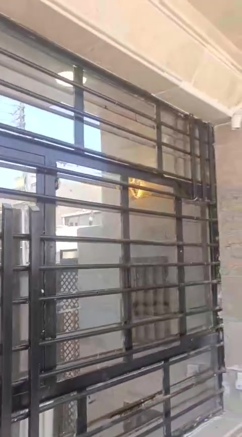 دار حديث للبيع مساحة ٤٥ متر واجهة ٤ونص نزال ١٠ منطقة كفائات السيدية طابو ملك صرف السعر ١٢٥ مليون سعر نهائي للاستفسار ***********
