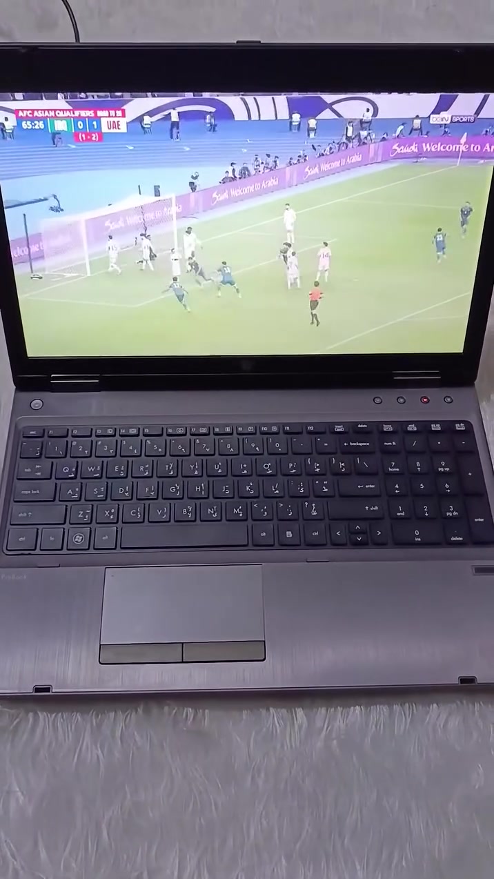 لابتوب hp للبيع يشتغل فقط على كهرباء شاري ينطي بيه سعر اني ماخدها ب 200 ابيعه بأقل باهواي من هذا سعر مواصفات وباقي صور يراسلني خاص وتدلل أو يتصل على الرقم ‏‪***********‬‏

نص مكتوب في الصور:
- معالج core i7 الجيل الخامس
- الذاكرة ٣٢٠ غيغا الرام ٤ غيغا
- كارت الشاشة ٢ غيغا
- حجم الشاشة ١٥,٦