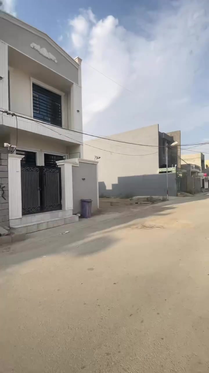 بعد توكل على الله
للبيع هيكل100متر طابقين
طابو زراعي سند 25 جزء الاول
شارع 10متر شارع المدرسه شارع الرئيسي
يبعد عن شارع العام  60متر
السعر58
بعقوبه التحرير الحولي زراعي محمد ليله
***********
