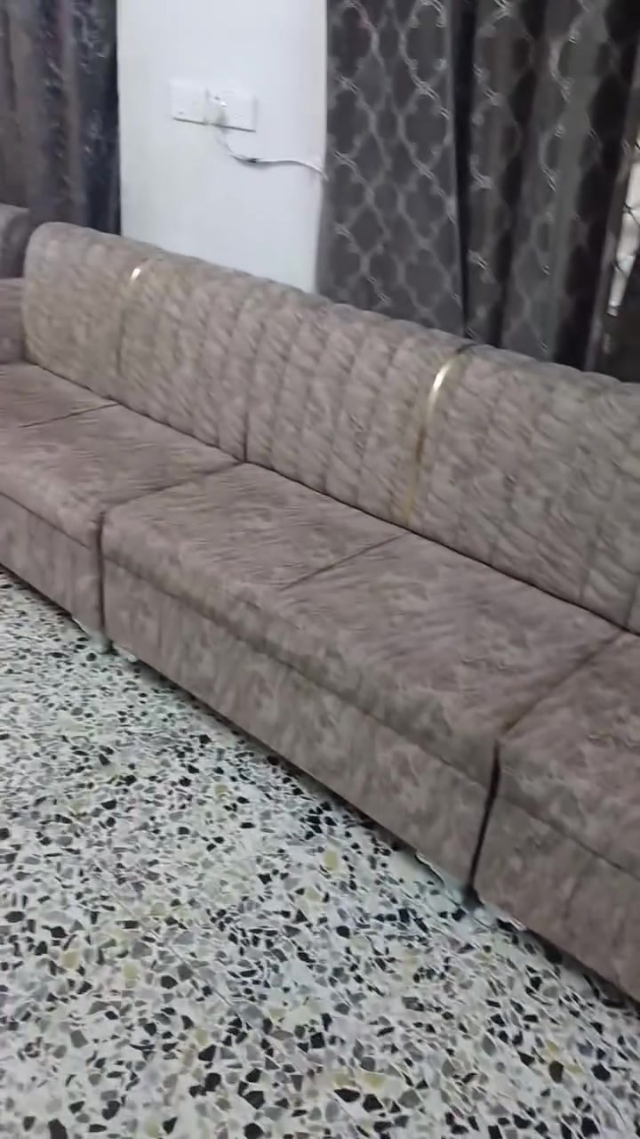 ديوان بلوك • خشبة • ٨ مقاعد