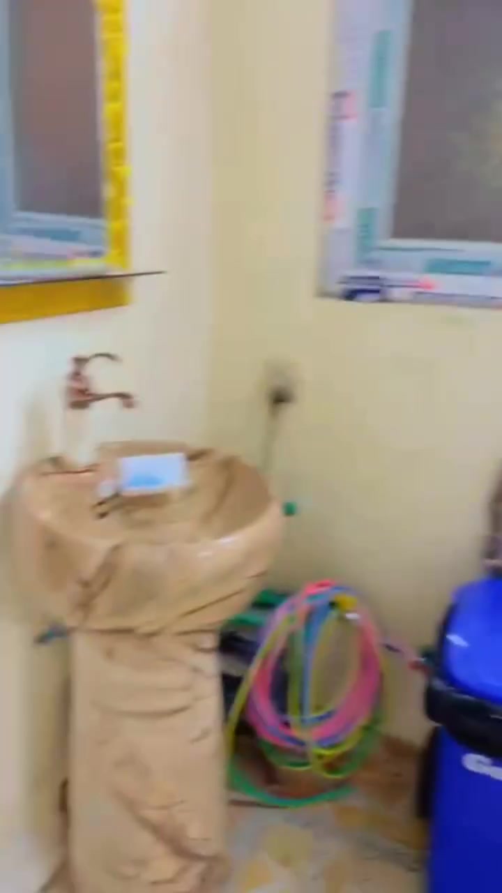سلام عليكم ٥٠ متر موقع حلو ركن شارع الحلاق السكلات ١٢ محله ٢٠٢ البيع التفاصيل ***********
