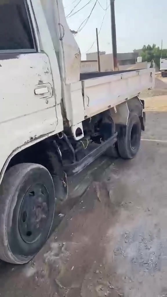 للبيع كانتر قلاب موديل ٩٢ رقم بغداد تحويل مباشر سياره جاهزه للعمل من كل النواحي ومعروضه ٥٥ ورقه واي استفسار ***********
