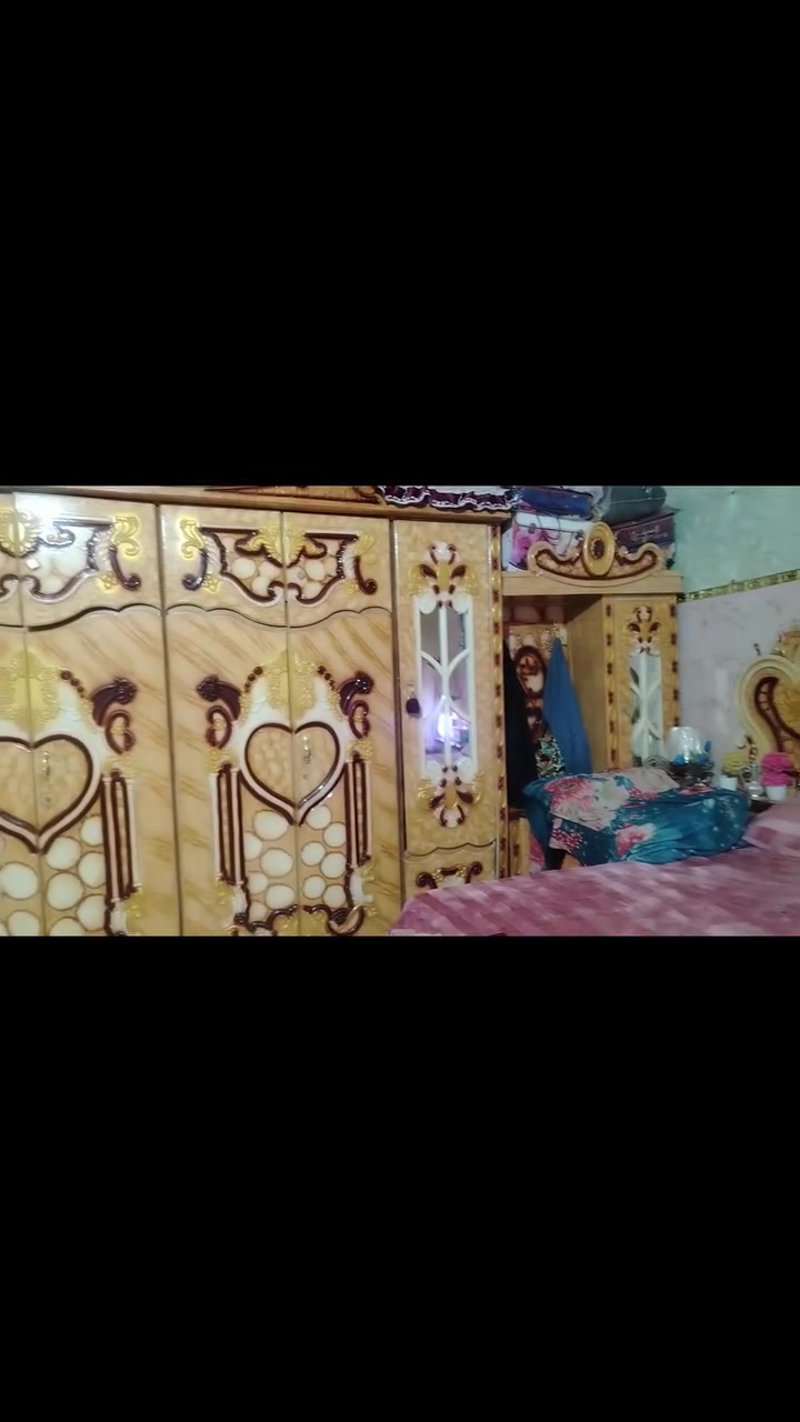 السلام عليكم
غرفه جديد ما مستخدمه مده طويله الغرفه اخت الجديده
السعر مليون وربع وبيه مجال رقم ***********
