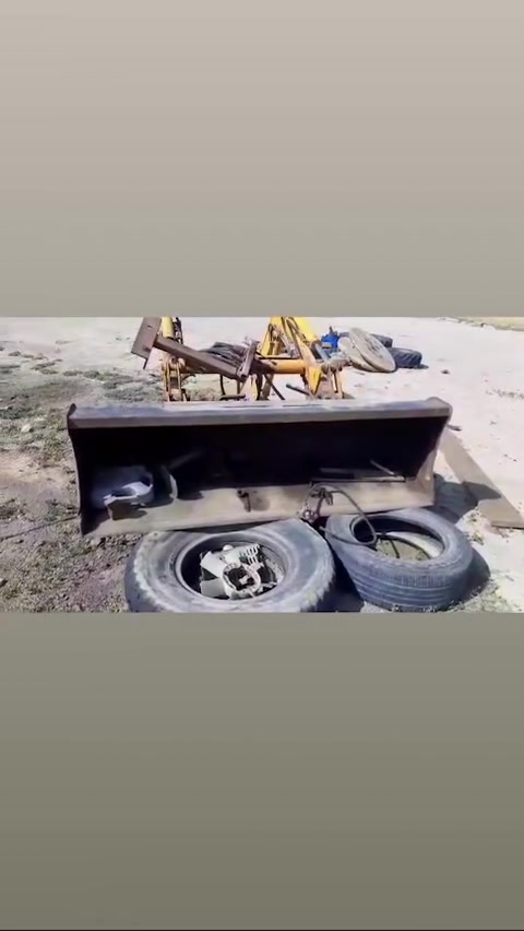 السلام عليكم عدي كيله مال كاروبه ترهم ع مجموعه من كاروبات وسعره ٣ مليون    مكفوله كفاله وضمان شهر شرط شغل 
مكان الزبير  البصره  وهذا رقم تليفون ***********
