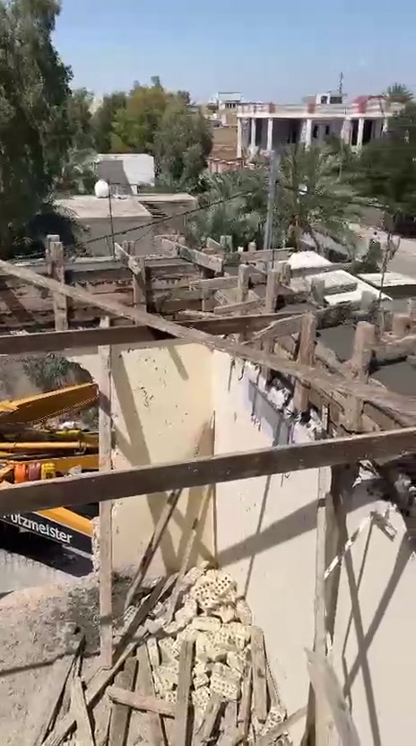تفليش وترميم المنازل في كافه انحاء النجف الاشرف ***********إعادة ترميم سقف المنزل  بالكامل 👇
