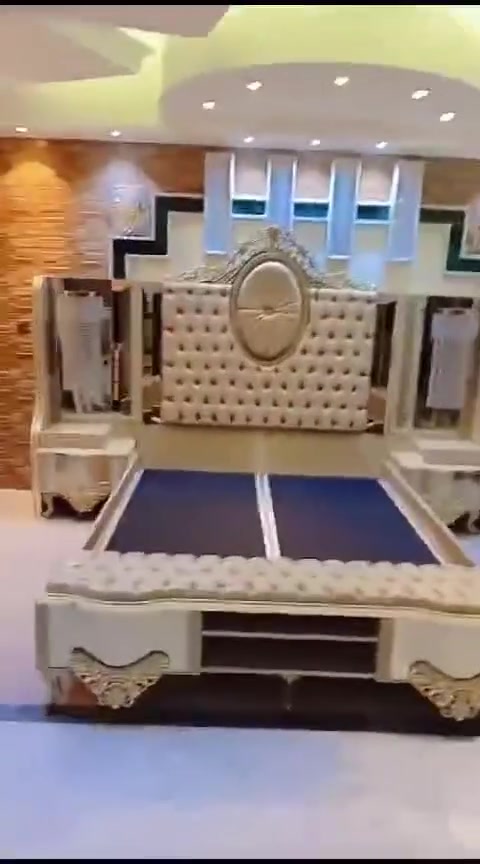 نجار لفتح وشد جميع انواع الغرف العراقية والتركيه والماليزيه وصيانتها وصبغ الابواب الخشبيه والجراجيب ونقل الأثاث ***********
