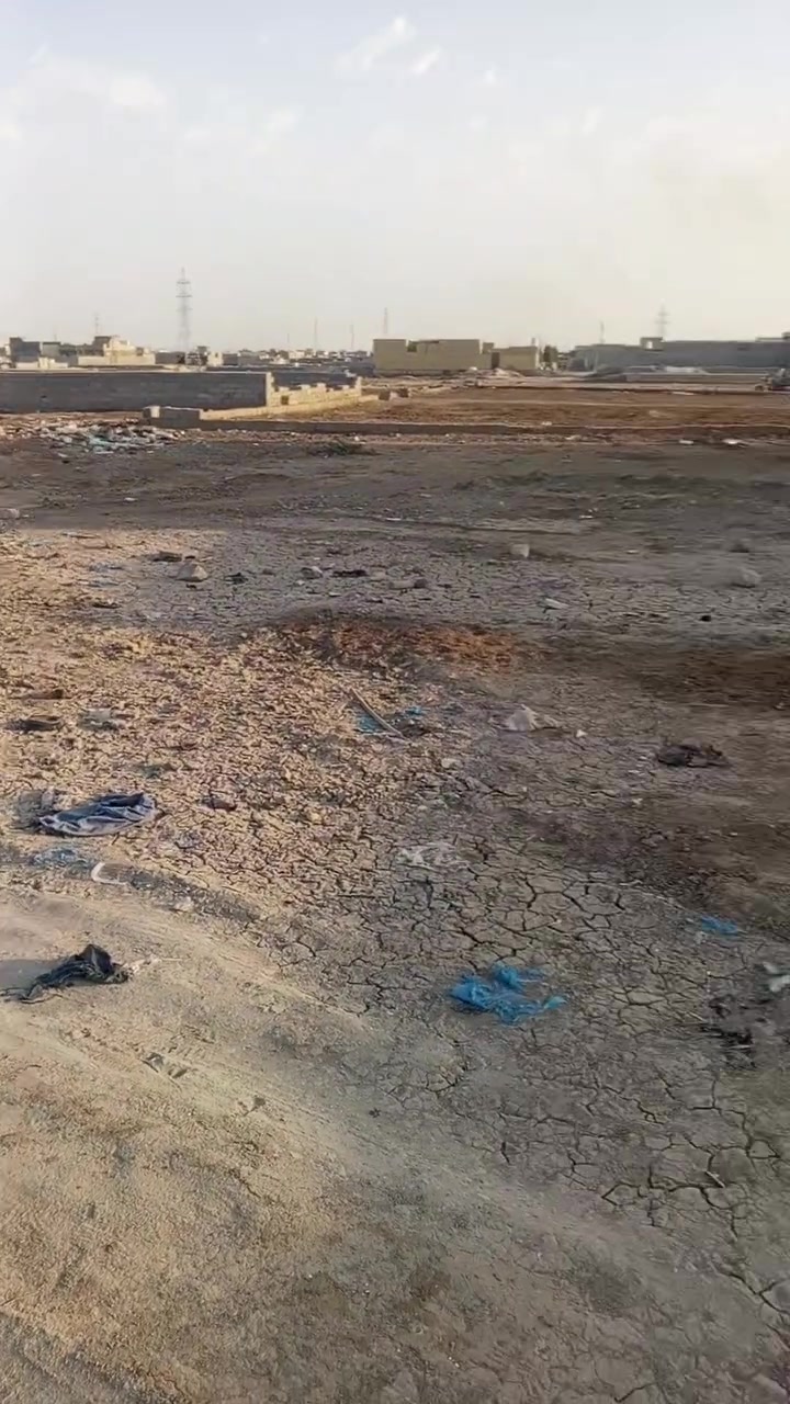 قطعه زراعي على حولي قريبه على الجسر الجديد مساحته 400 متر بيه وصل وكافت الخدمات السعر 20 وبيه مجال تواصل ***********
