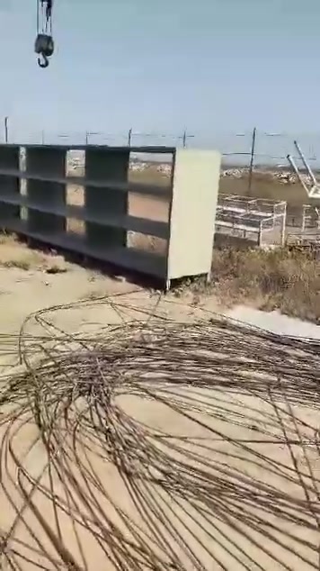 رفوف للبيع بغداد مدينة صدر للستفسار خاص او تصال على رقم ***********
