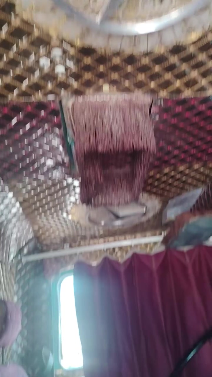 أبو ردين للبيع موديل ٧٥ ٦طن رقم نينوى ألماني محرك وكير وكسل وشاصي شرط تحويل شراي يتصل *********** مكان نجف
