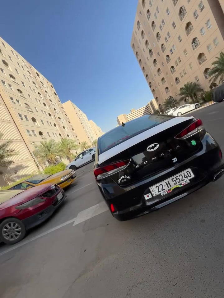 سلام عليكم سوناتا للبيع مديل 2018
سياره خير من الله وجاهزة ع اخير حباية من 
تبريد من منضومة زنون تخم تاير السياره حادثها 
بابين نصن صبغ فقط جهت العبري وبارد بلجاملغ
تحويل ثاني يوم ب اسمك سعر السياره (118) 
***********
