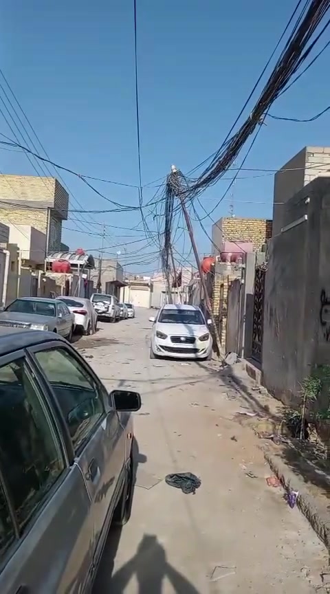 السلام عليكم بيت ١٠٠ متر في شارع المطار الجديد شارع السبيس قرب الدلال ابوسرحان شارع ٨متر جوارين مرتبه ماء كهرباء خط مولده كلشي يباع بسبب الضروف الخاصه
بنائ درجة أولى اساس وسكف صب كونكريت طابوق جمهوري لبخ وبياض ارضيه بورسلين بناء طابق واحد

يتكون من...

غرفه ٥×٥

صاله مفتوحه ع مطبخ مطبخ حار معزول

تخاريج 

بيت مرتب وجاهز من كل شيء  يباع مع الأثاث 

الأثاث......

غرفه اخشاب تركيه ضخمه ملكية 

غساله اوتماتيك 

ثلاجه كبيره

سبالت ٢ جدد استعمال هلموسم فقط

مبردات عدد ٢ 

كاونتر 

طباخ اربع عيون 

بلازما حجم ٣٢

للإستفسار الاتصال 

***********
