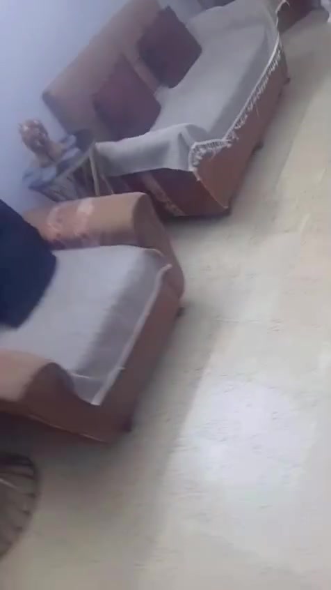 سلام عليكم غراض للبيع تخم سعر 75 وغرفه نوم للبيع5 قطع فقط باب سلاتي تعبان مال كنتور سعر 80 وبيه مجال وميز مال تلفزيون سعر 35 وبي مجال فقط الميز المكان بغداد البياع حيّ الرساله الأولى رقم الهاتف ***********بي وتساب

