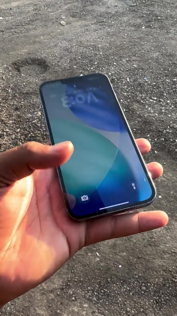 iPhone 13 pro max 

ذاكرا 256 

نموذج M

بطاريه  79 لون بحري 

الجهاز فول فقط مبدل شاشه اصليه اصليه اصليه اصليه كله شغال مابيه اي خلل السعر 475 وبي مجال 

مكاني بغداد حي العامل 

***********
ملاحظه جهاز كله بلادي وشاشه اصليه اصليه اصليه

