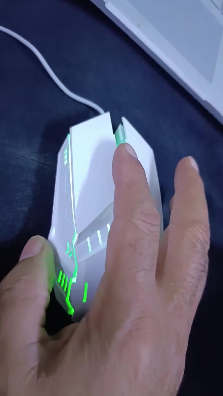 ماوس • بضاعة • متوفر
