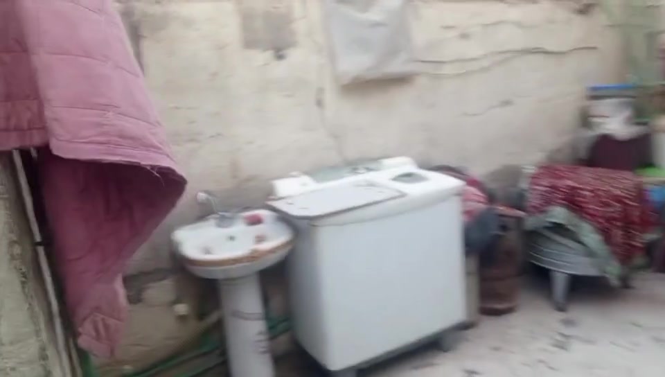 السلام عليكم بيت بحي طارق 80 متر مقابل بانزين خانه الوقود ع القديم النزال 22 الواجهيه 4 للاستفسار الاتصال ع الرقم ***********
