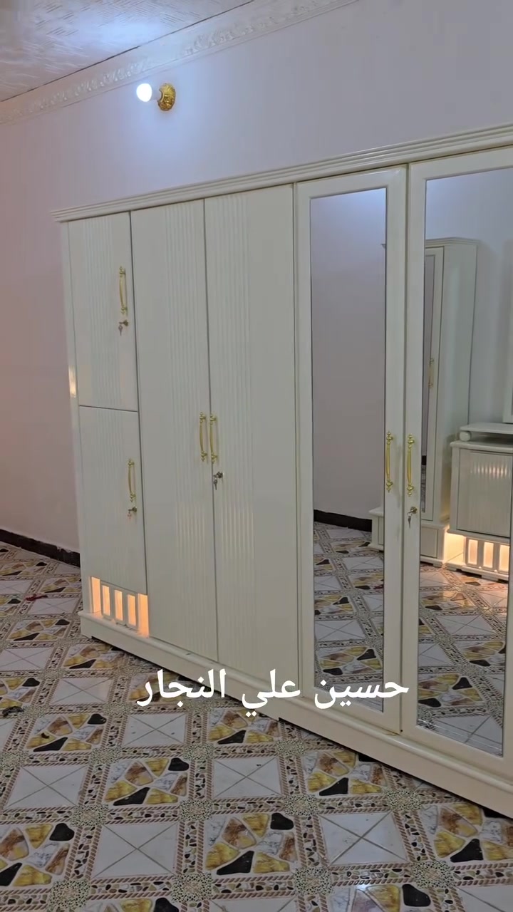 آلَهـم صـلَ عــلَى مــحــمــد وآلَ مــحــمــد
تم نصب غرفه الاخ  علاء . (الف مبروك) 🩷🩵🩷
زبائننا الأعزاء يستمر معمل (حسين علي النجار)
 بتقديم كل ماهو حديث ومميز 
من حيث الاناقة والمتانة
ومن أفضل انواع الخشب 
بأصباغ حراريه درجة اولى وجميع الالوان
يوجد توصيل لكافه المحافظات
الاستفسار. ***********.. واتساب.
