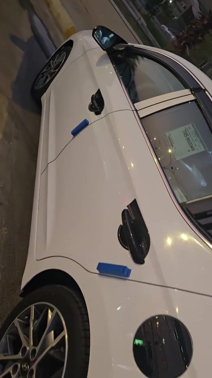 سلام عليكم 
اللنترا 20 خليجي سياره كفاله من تبديل من ضربه من صبغ من البارد 
سياره جديده ستخدام شخصي سياره ماشيه 74 
فول فتحه تبريد قطعتين بصمه عدد2 
رقم ذي قار سياره بعد اقل الشهر وصير حره مكان سياره الناصريه مركز رقم ***********
