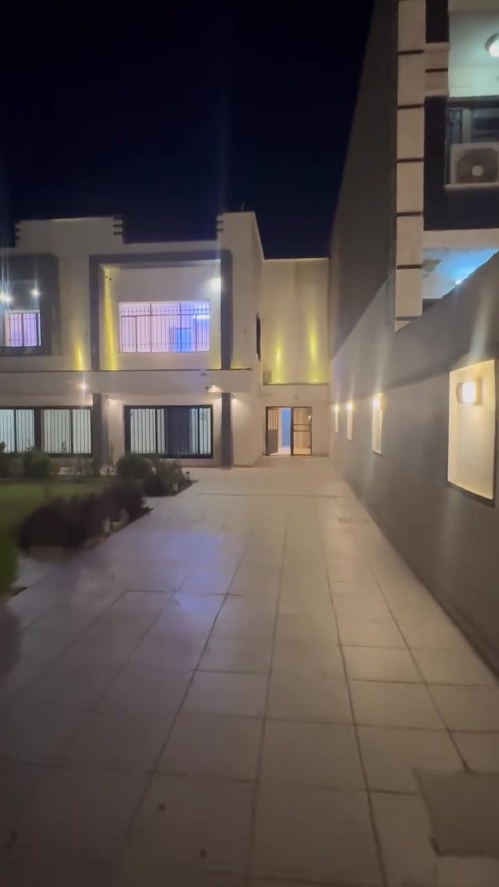 إليك صياغة احترافية وجذابة للنشر على فيسبوك:

🏡 للإيجار | بيت 600 متر – #اليرموك

✨ بيت مميز بموقع ممتاز، مناسب للسكن أو الاستخدام الإداري.

📌 المواصفات:
✅ المساحة: 600 متر
✅ 7 غرف
✅ صحيات
✅ كراج
✅ حديقتان كبيرتان

📞 للاستفسار:
العقاري علي
***********

🏢 السلام الهندسي للاستثمارات العقارية

━━━━━━━━━━━━━━

📩 عندك بيت أو شقة أو عقار تريد تأجيره أو بيعه؟
أرسل لنا التفاصيل عبر واتساب، وسنتواصل معك مباشرة.

🏠 نوفر عروضًا سكنية وتجارية متنوعة، وسيتم نشر المزيد من العروض تباعًا.

📍 زوروا مكتبنا:
السلام الهندسي للاستثمارات العقارية – اليرموك
مقابل مركز الحمزة، مجاور صيدلية عمار صباح.

🔹 نستقبل جميع عروض وطلبات:
✔️ البيع
✔️ الشراء
✔️ الإيجار

📍 ضمن مناطق:
اليرموك • القادسية • الحارثية • المنصور • الداودي • الأميرات

#اليرموك #عقارات_اليرموك #للإيجار #بيت_للإيجار #عقارات_بغداد #عقارات_القادسية #عقارات_المنصور #عقارات_الحارثية #عقارات_الأميرات #بيع_وشراء_العقارات #السلام_الهندسي_للاستثمارات_العقارية
