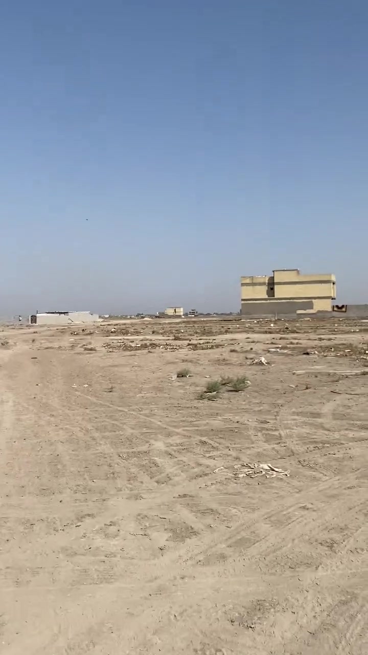 أرض • ٦٠٠م • مكتب ٧٧٧