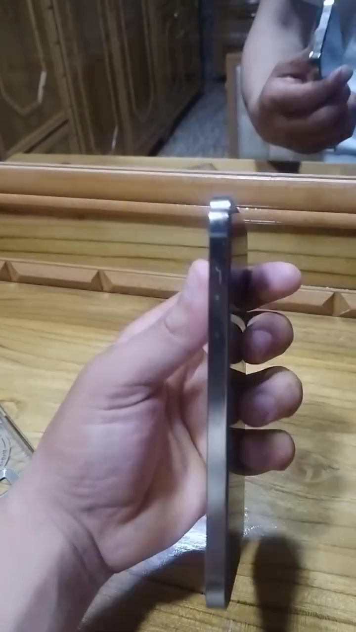 ***********
