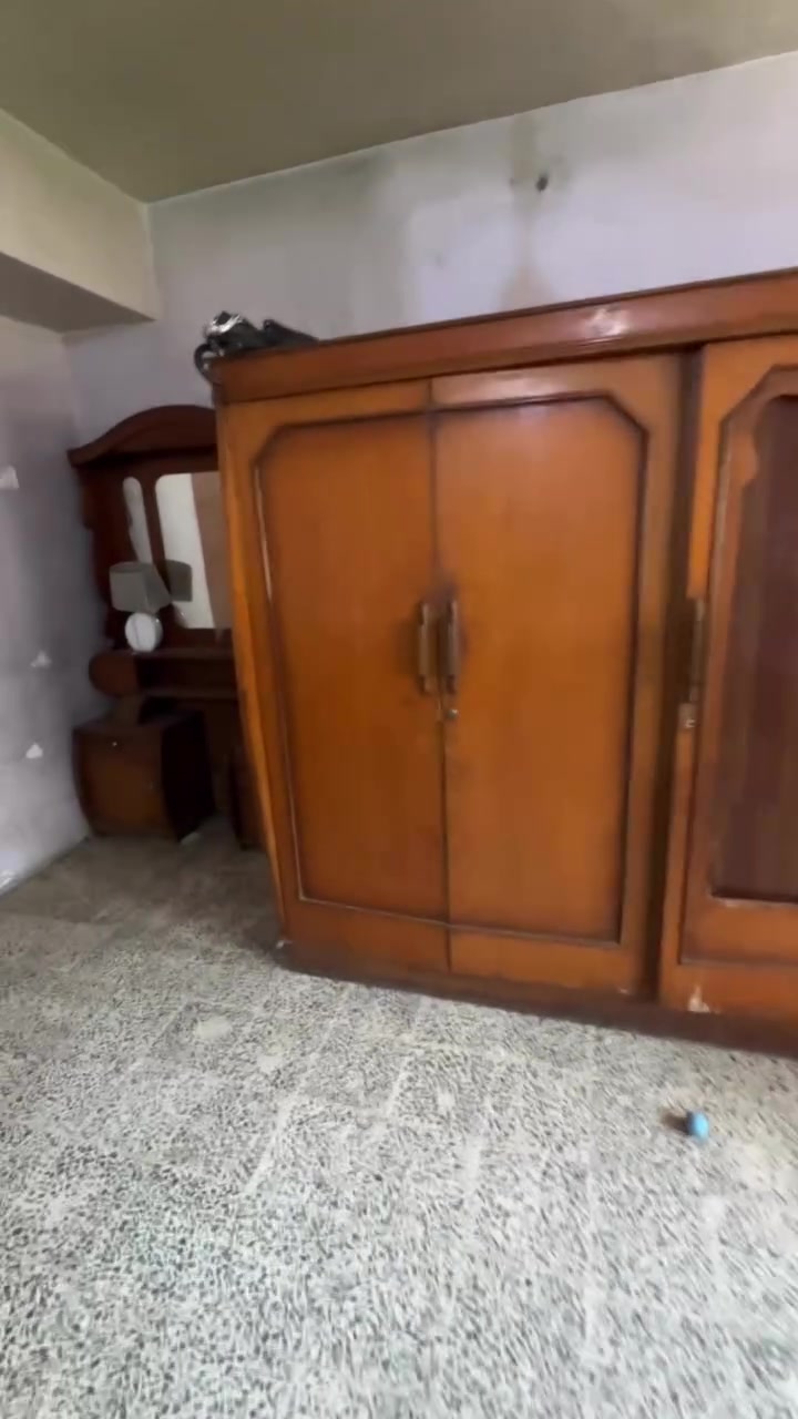 غرفه خشاب للبيع حلو ونظيف بغداد حي جميله سعر مناسب ***********
