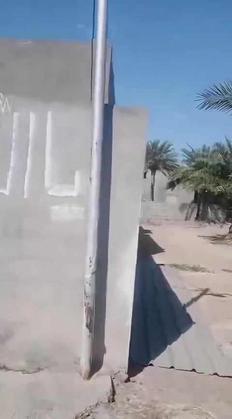 بيت ٢٠٠ م متوفر كافة الخدمات طابو زراعي سند ٢٥ على عقار البياع موقعه خلف التراث المعالف مباشر مقابيل مقاطعه ١٠/٣ 
***********
