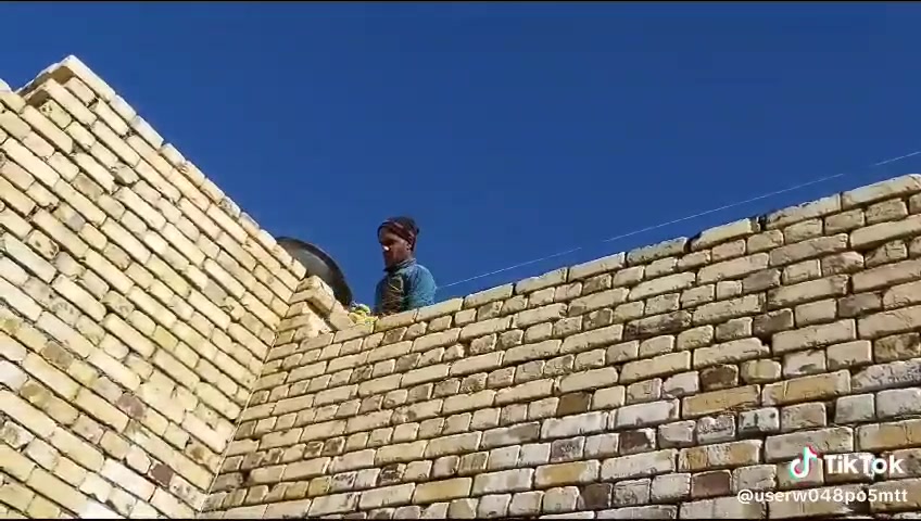 خلفه بناء • باحث عن شغل • ناصرية