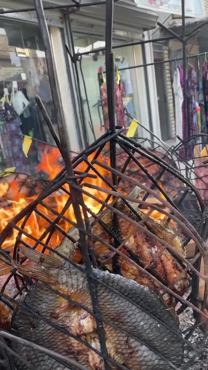 على بركة للة دائمآ و ابداّ معكم 🤲بأفضل أنواع السمك الطازج مذاق و طعم يشهد الجميع ***********.        ***********خدمة توصيل متوفرة لجميع المناطق 🛵
