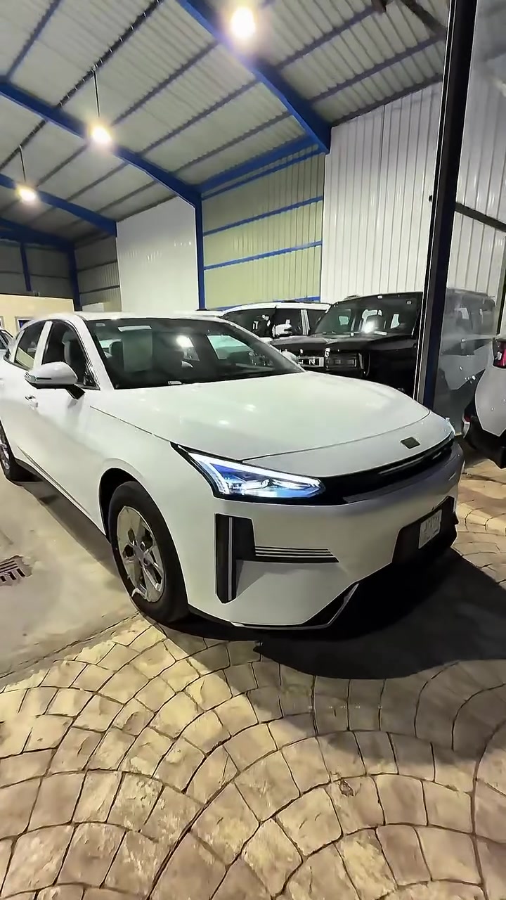 شركة ديار العتابي 🌏
🚘 Geely Galaxy L6 Plug-in Hybrid… أداء قوي واقتصاد حقيقي.

إذا تبحث عن سيارة تجمع بين التكنولوجيا، الراحة، والاستهلاك الاقتصادي، فالـ Geely Galaxy L6 هي الخيار المناسب.

✨ أبرز المواصفات:
✅ Plug-in Hybrid
✅ محرك 4 سلندر
✅ مدى يصل إلى 1000 كم بالتفويلة الواحدة
✅ مدى كهربائي يصل إلى 65 كم بالشحنة الواحدة
✅ إضاءة LED نهارية
✅ عدسات زنون
✅ كاميرات محيطية 360°
✅ ويلات كروم قياس 16 إنج
✅ فتحة سقف
✅ عدادات ديجيتال
✅ شاشة وسائط متعددة
✅ تحكمات ستيرن
✅ قطعتان تبريد  امامي خلفي 
كراسي 2كهرباء وتدفئة وتبريد 
سيارة تجمع بين الأداء، التكنولوجيا، والتوفير لتمنحك تجربة قيادة متكاملة.

متوفر نظام اقساط ❌
للأستفسار اتصل 
***********📞
***********📞
‏
موقعنا في الخرائط

https://maps.app.goo.gl/aNfYRWWRad2JqiTi7?g_st=ic

📍موقعنا: بغداد معارض القناة النموذجية قرب وزارة النقل
‏
📌ليس لدينا فرع اخر

#العتابي #ديار #اكسبلورر #byd #العراق #كورله #كورلا #بغداد #توسان #سبورتج #سورنتو #دستروير #لاند #كروز #جيتور #سوئيست #سنترا #k5 #شانجان #جيلي #كلكسي
