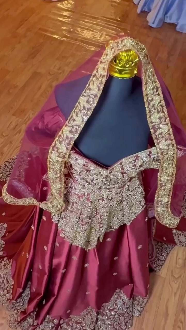 ✨ يعلن سنتر زفافي ✨
عن توفر عروض مميزة لبيع وتأجير:
👗 بدلات الزفاف
👔 البدلات الملونة
💍 بدلات الخطوبة (الإكستنشن)
🌙 فساتين السهرة

📢 فرصة لا تعوض! سارِعوا بالحجز واغتنموا العرض
✔️ جميع البدلات مستخدمة استخدام بسيط جداً وبحالة ممتازة
❌ لا يوجد توصيل

📍 العنوان: الإسكان، مقابل الغصون، صيدلية (هلا)، الطابق الثاني
📞 رقم الهاتف: ***********
