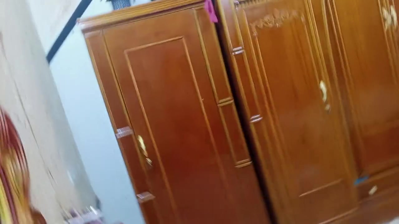 غرفه حطاطه ثقيل شغل فول للبيع سعر 700 بيه مجال حك جيه مكان بهرز قرب كراج دانيال رقم ‏‪***********‬‏ رقم صاحب غرفه
