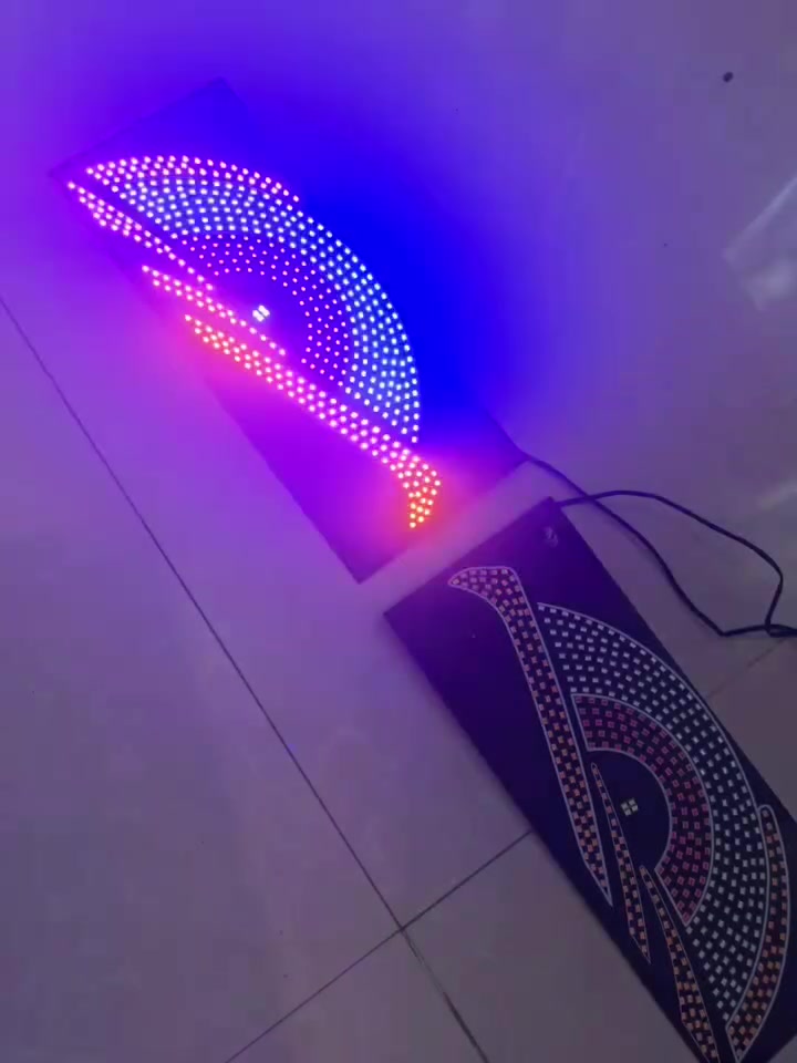 طقم Devil’s Eye (عيون الشيطان) LED للسيارات، وهو إكسسوار إضاءة 
تشغيل يو اس بي 
    2 قطع LED على شكل عين.
* تشغيل USB – 5V.
* 11 وضع إضاءة: وضع ثابت + .
* أحمر/أصفر/أبيض أو أزرق أو أخضر.
* يثبت على الزجاج بواسطة لاصق.
* قياس  للقطعة  12 × 30 سم

  توصيل مجاني لجميع محافظات العراق 
***********
