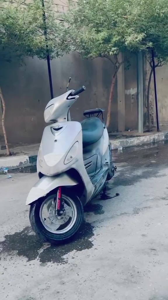 سلام عليكم قجمه لبيع مفتوح و بيه خيط تبخير خفيف كلش كامله كهربايئات بس دكمه مال سلف ما دير يرادله تبديل كامل دراجه مكاني نواب الضباط***********
