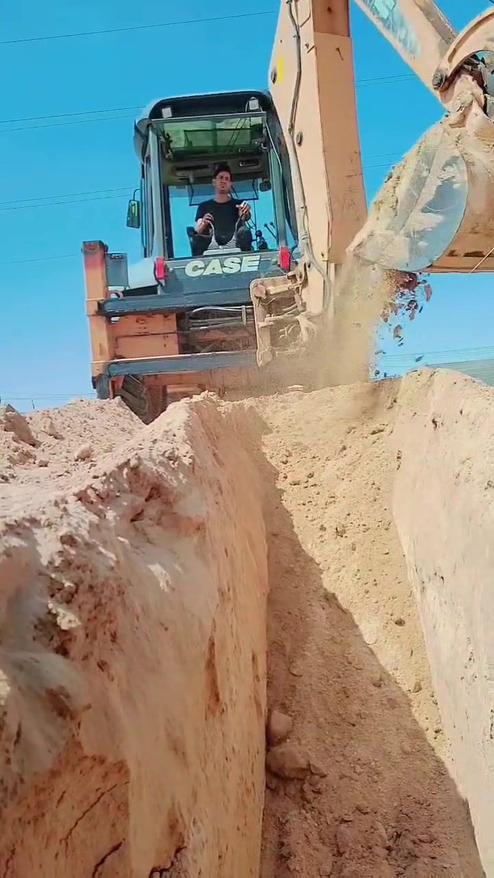 السلام عليكم  حفاره البيع موديل ١١  السعر ٢٠٠بيه مجال هذا رقمي ***********
