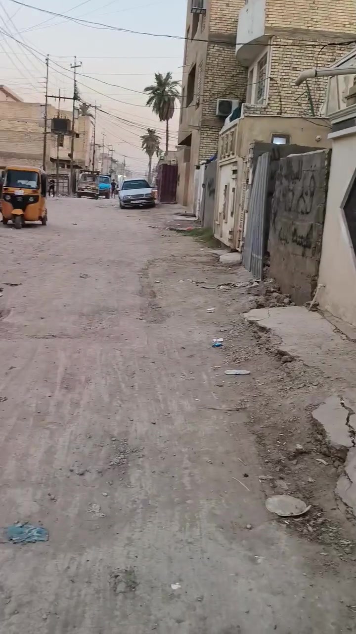 السلام عليكم دار للبيع مساحة 75مربع  ركن شارع سوبر دور الشرطه ماركت احمد السعيدي ركن الثامن السعر 60مليون وبي مجال بسيط رقم الهاتف ***********

