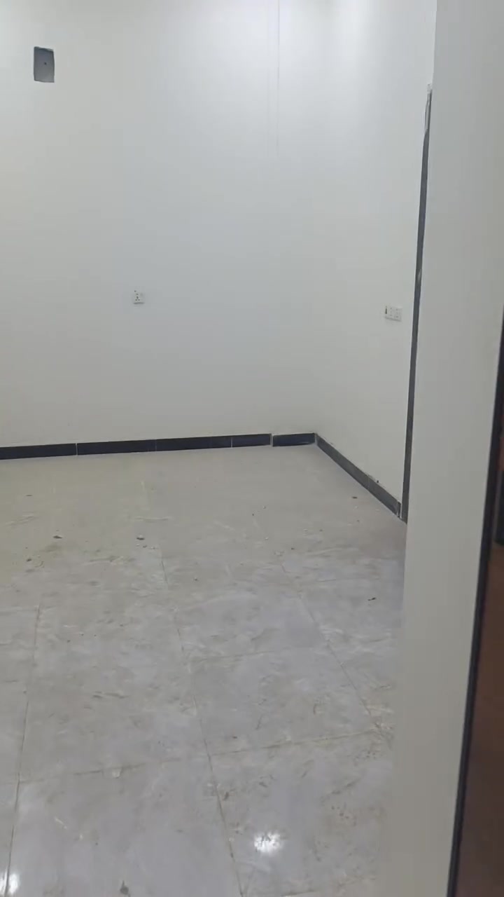 السلام عليكم ... توفرت شقه زيرو للأجار غرفتين هول مطبخ خدمات شي كلش نضيف  بنايه جديده مجهزه بالكامل طابق أول .....الدوره حي دجله بالبدايه قريب جسر الجمعيه موقع حلو  الأجار 425  شهريا ..مجال بسيط .. فقط عوائل.. خاص أو وتساب على الرقم .. ***********
