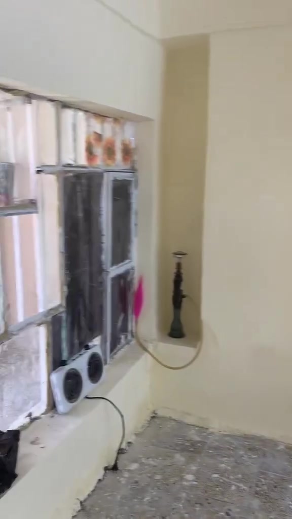 مشتمل للبيع مساحه٧٥ العنوان حي اور خلف سوق الصبح او سوق الشيشانو السعر١٣٠ (***********) حالياً كاعد بي مأجر
